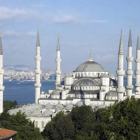 Boutique Sultan Hotel 3*